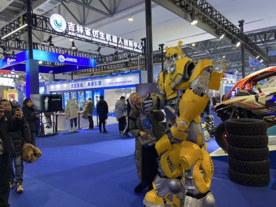 ��������c�����b��ġ����S�䡱��Ӱ������ �z